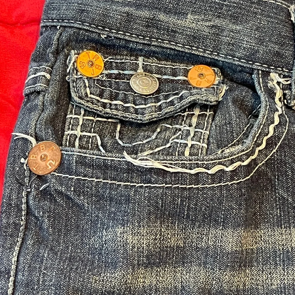 True Religion Men's Relaxed Jeans in Blue with Red Label